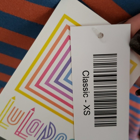 Lularoe Classic T - Picture 2 of 3